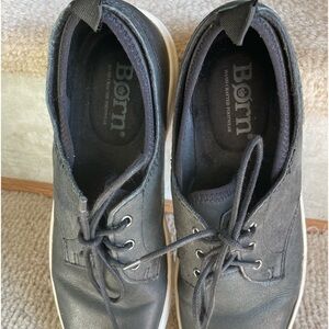 Mens black sz 9.5 BORN casual or dresss shoe